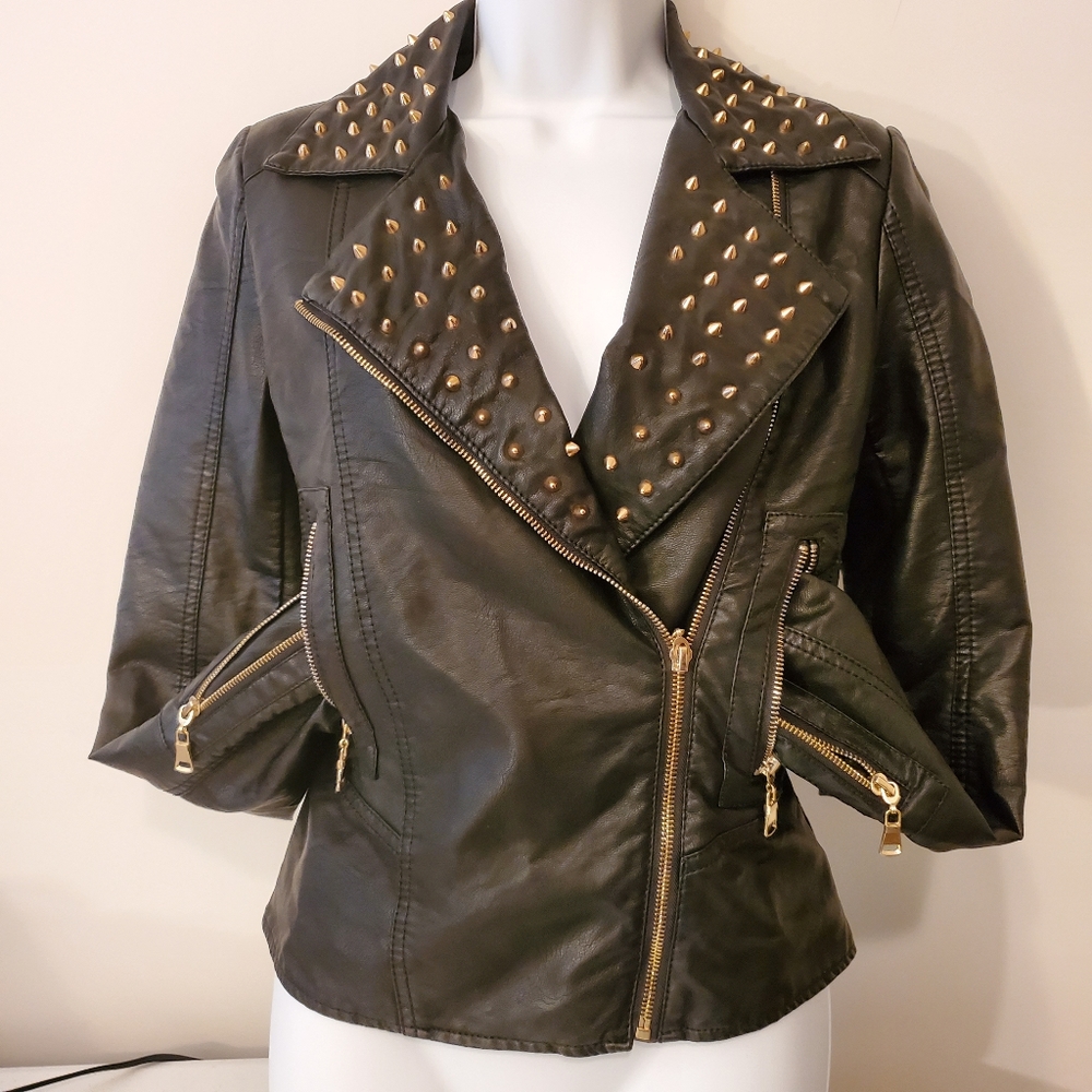 💥SALE💥 Faux Leather Jacket w/gold studs
